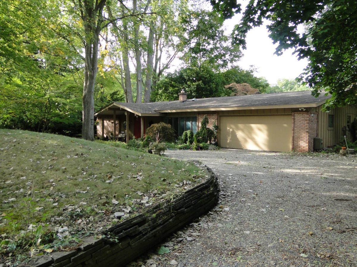 Welcome to our Mid Century Modern Estate Sale