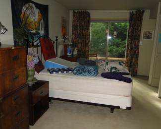The queen bed is outstanding