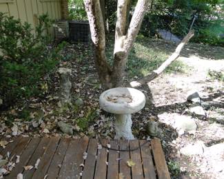 Cement bird bath