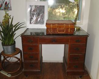 Vintage desk, on wheels
