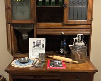 Antique Napanee Dutch Kitchenette with intact flour bin, pull out work surface, original frosted glass and hardware. immaculate condition! 