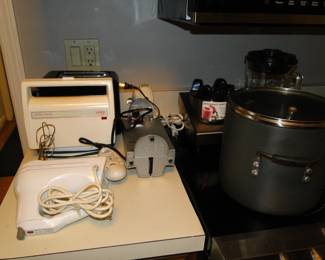 TA DA the kitchen