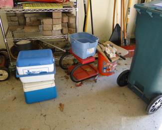 Mechanics seat, or you can use it in the garden or while cleaning the house too