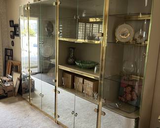 Glass wall display unit