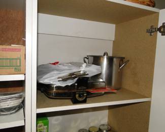Waffle maker and stock pot