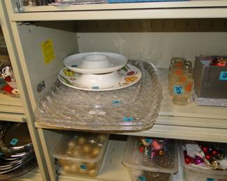 Serving platters are perfect for this holiday season, as you can take them to your event, and leave them at the low prices that we have