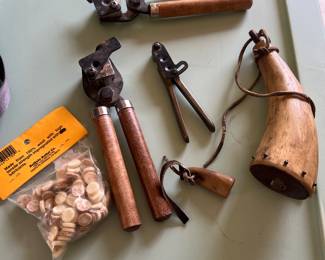 Powder horn