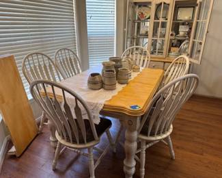 * Wooden Kitchen Table and 8 chairs with 1 leaf "GREAT CONDITION"