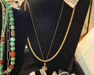 10k Opal Pendant Necklace
