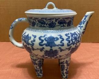 Vintage Chinese 4 Legged Tea Pot