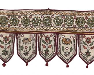 Vtg Embroidered Floral Bandanwal Toran Door Hanger