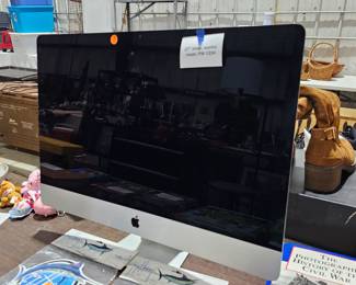 APPLE MONITOR
