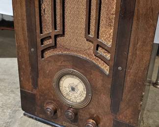 VINTAGE RADIO