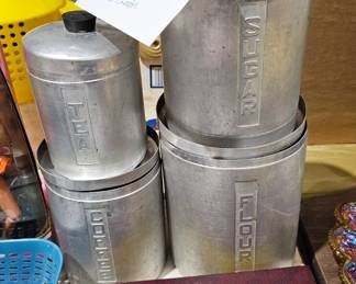 METAL CANISTER SET