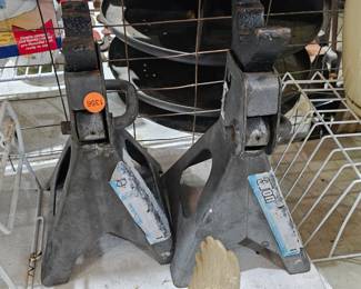 JACK STANDS