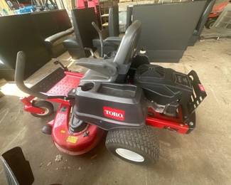 TORO ZERO TURN LAWN MOWER