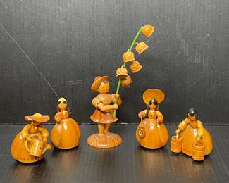 Erzgebirge German wood figurines vtg