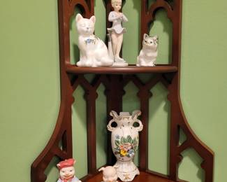 Antique Corner Shelf Carved Wood Wall Hanging Victorian Style Display