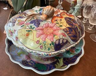 Covered Tureen in the Tobacco Leaf Pattern by Mottahedeh...