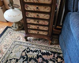 Table cabinet