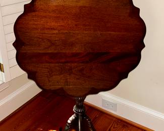 Vintage Pie Crust Tilt Top Table