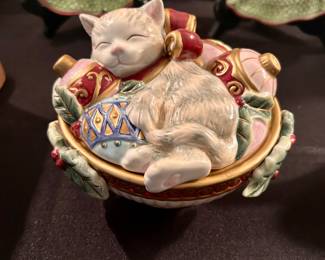 Fitz and Floyd "Yuletide" Trinket Box