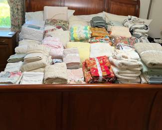 King Mahogany bed and linens