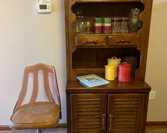 MCM chair, cookbooks