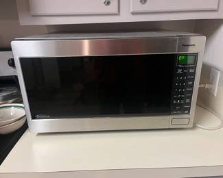 Like new microwave 