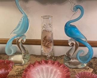 Gorgeous MCM Art Glass Birds
24 inch & 18 inch, Beautiful Antique Fenton Bowl with gold flecks