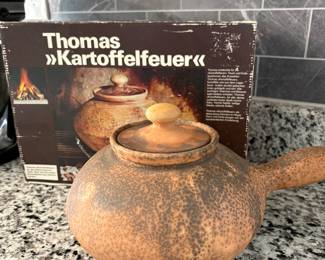 Thomas Kartoffelfeuer Clay Ceramic Potato Roaster.