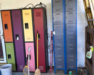 Wall lockers 