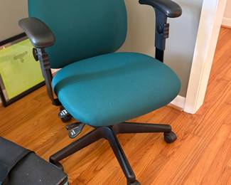 High end office chair
