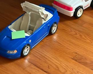 Barbie mustang & jeep