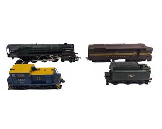Lot Of 4 Vintage Hornby And Mehano Model Locomotive And Tender