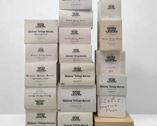 18Pc Heritage Village Collection Dickens' Village Series