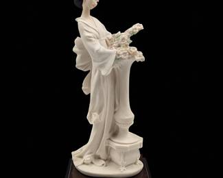 Giuseppe Armani Figurine: "Oriental Lady With Column" 403S With Original Box