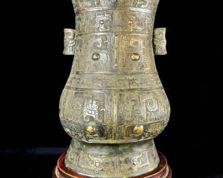 A Chinese Antique Bronze Arrow Vase