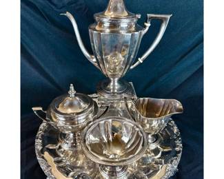 A Fine Wallace Sterling Silver Tea Set with Silver-Plated Copper Tray, 1282 Grams