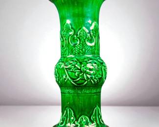 Qing Dynasty Chinese Porcelain Vase, Beaker Form