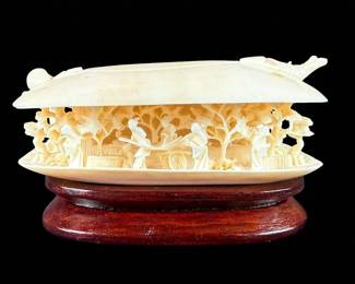 A Very Fine Diminutive Chinese Carved Figure Of A Village Ca. 1900