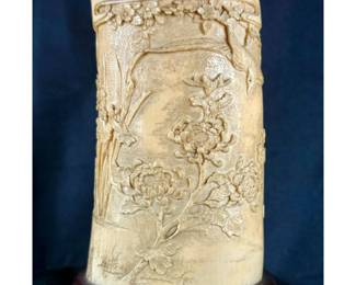 A Fine Antique Japanese Carved Brush Holder / Brush Pot, 19th Century