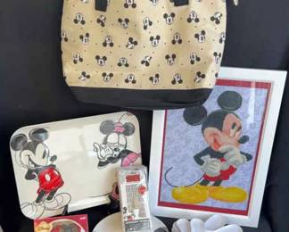 Disney’s Mickey And Minnie Mouse * NEW handbag, Curtains, Spreader Set * Gorgeous Art & Plates 