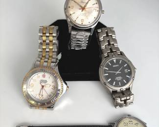 Four Men’s Wrist Watches * Wenger Swiss Military, Seiko, Timex, Rainier 17 Jewels