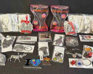 Incredible Lot Of NEW Keychains * Zoo Themed & Other Travel Locales 