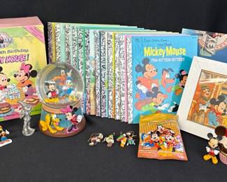 Disney Mickey Mouse Golden Books Set * Minnie, Donald Duck, Goofy musical Snow Globe & Ornaments 