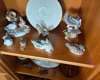 figurines/mostly animals