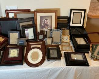 This lot features a "Head of Christ" litho with John 14:6 bible verse,