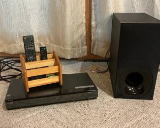 Sony Blu-ray Disc/DVD Player, BDP-S560, remote included, powers on.