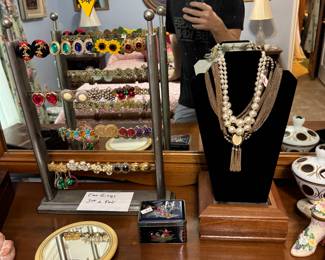 Clip ons, and lady things